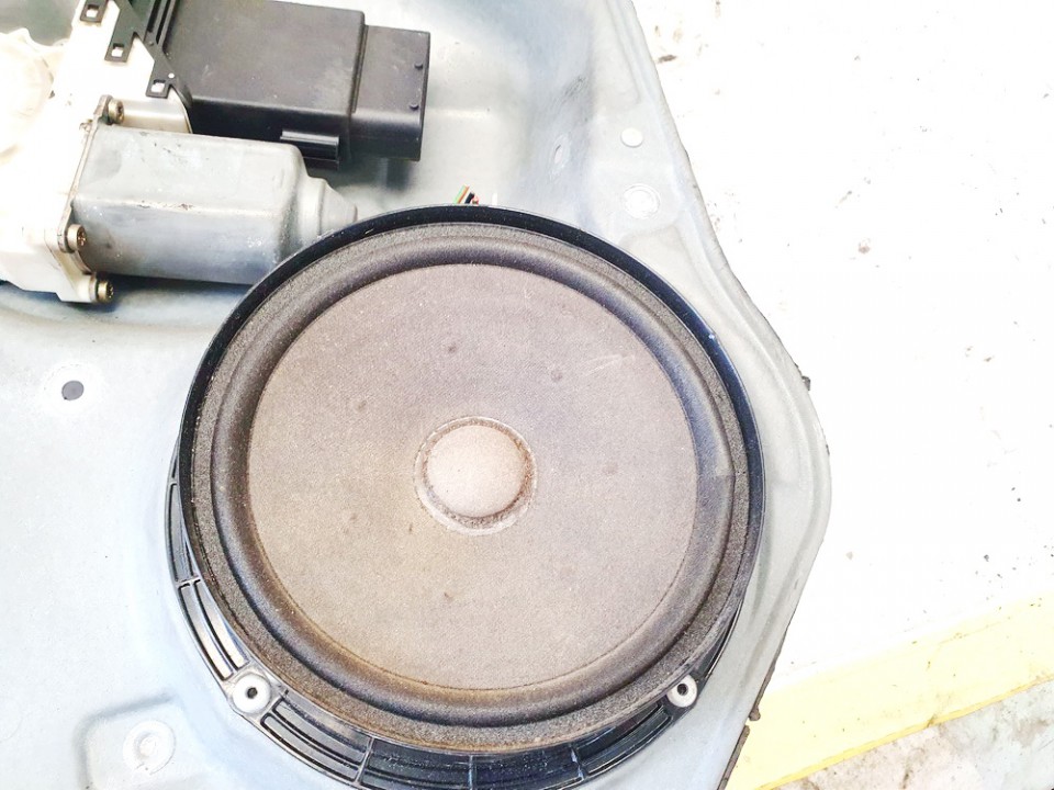 1J0035411D Volkswagen Bora 1999 Speaker (audio)