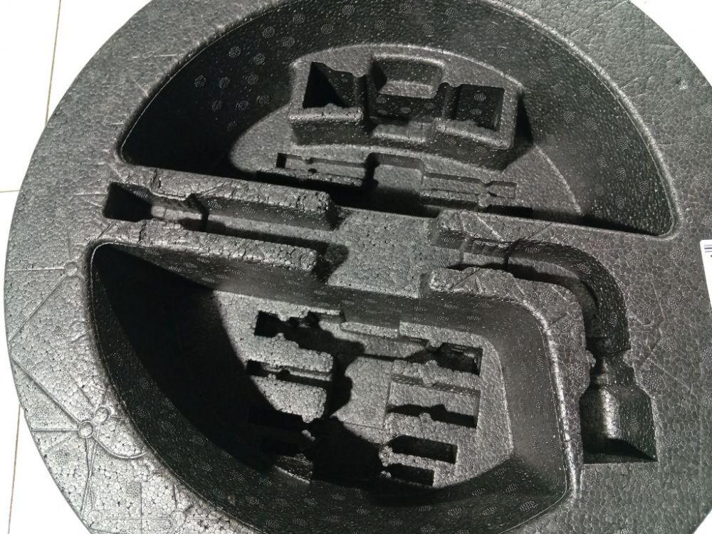 6477105040 Toyota Avensis 2006 Tool kit - Thumbnail 3