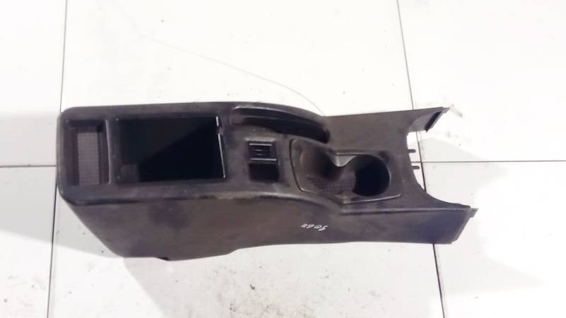 Mitsubishi Carisma 2003 tunel środkowy