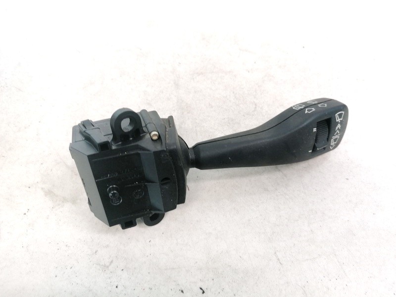 8363669M BMW 3-Series 2001 Pyyhkijän vipu