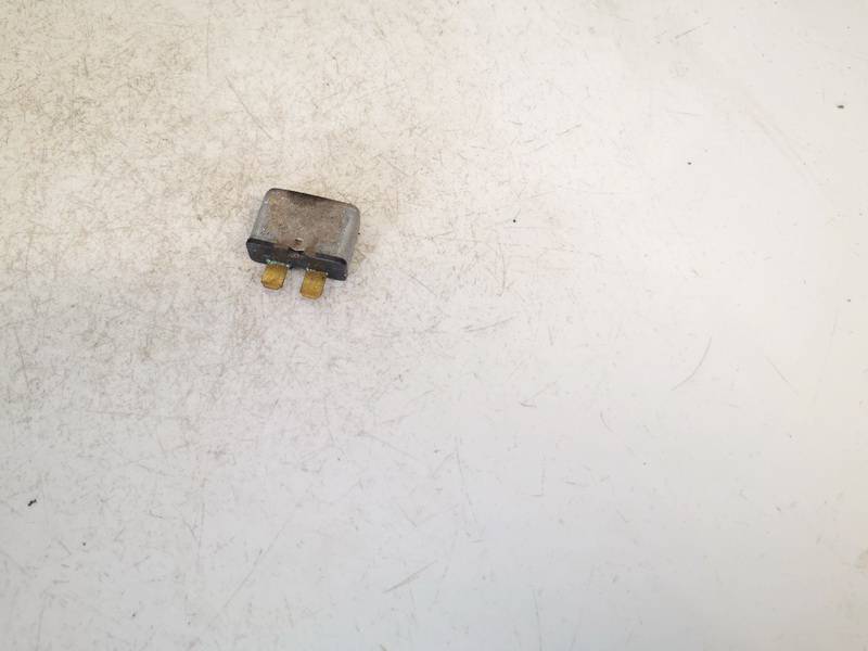 443937105A Volkswagen Passat 1998 Relay module - Thumbnail 2