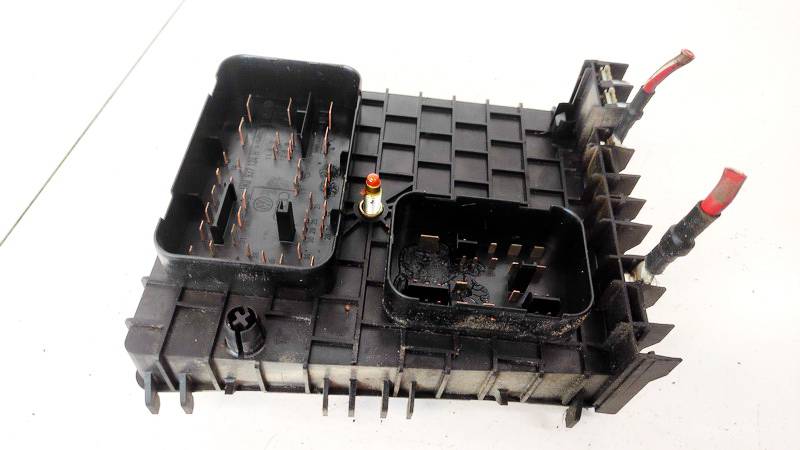 1K0937124H Audi A3 2003 Fuse box