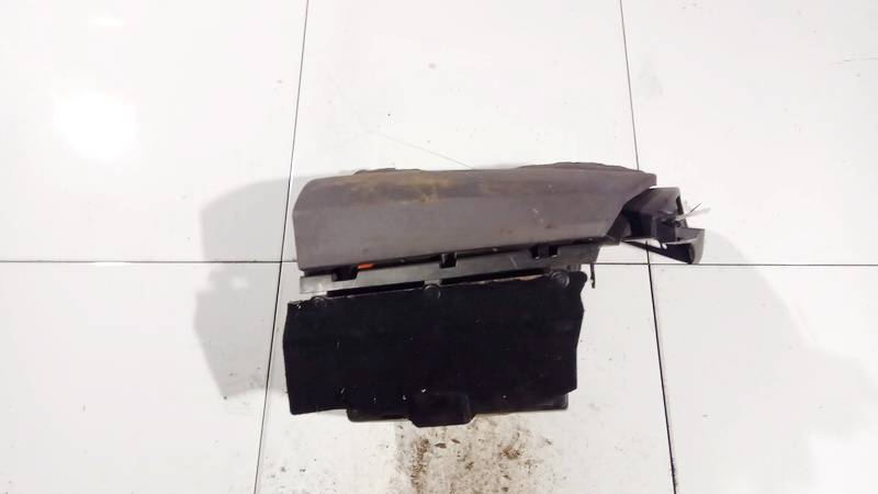 1484104077 Peugeot 807 2004 Glove Box Assembly