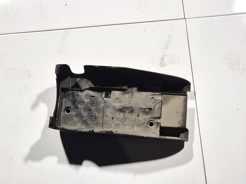 3C0858625A Volkswagen Passat 2006 Салон накладка