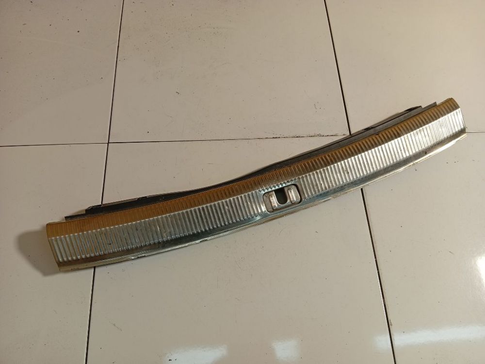 4F9864483 Audi A6 2005 Metal Boot Lip Cover