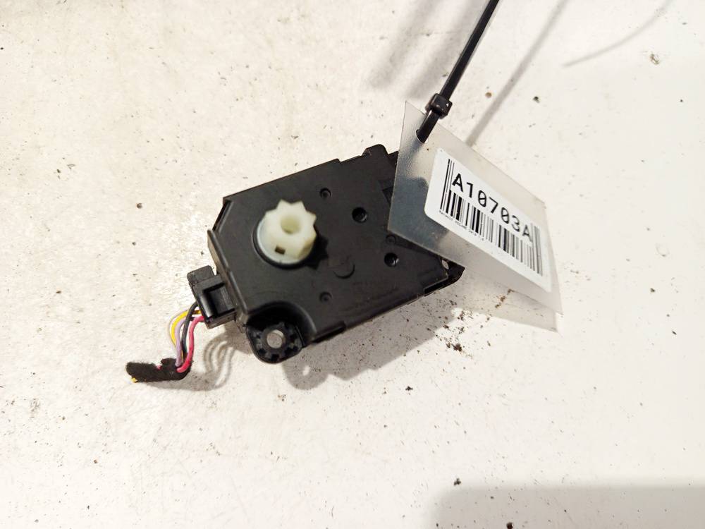 N101980G Renault Megane 2010 Actionneur moteur volet ventilateur chauffage - Thumbnail 2