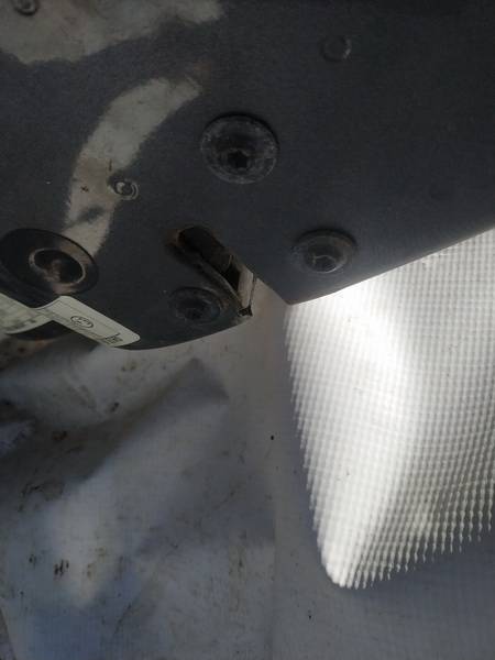 Jeep Grand Cherokee 2005 Oven Lukko - EDESSÄ VASEMMALLA