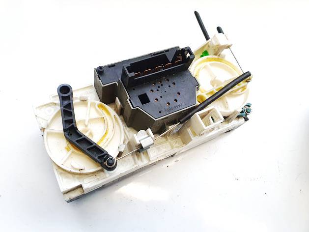 12190036 Opel Astra 2003 Climate Control Panel (heater control switches) - Thumbnail 3