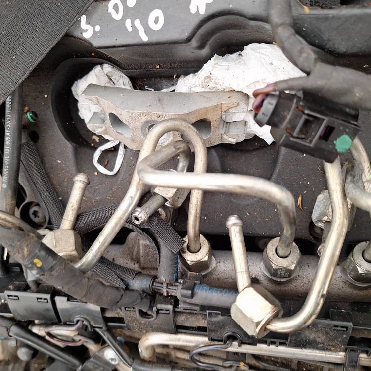 03L130089B Skoda Octavia 2010 Fuel injector rail (injectors)(Fuel distributor) - Thumbnail 5