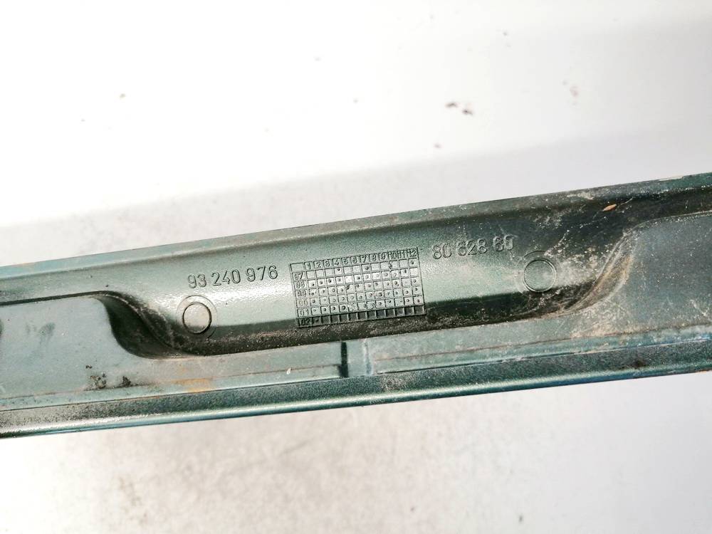 93240976 Opel Astra 2002 Galinio dangcio isorine apdaila (numerio apsvietimas) G. - Thumbnail 3