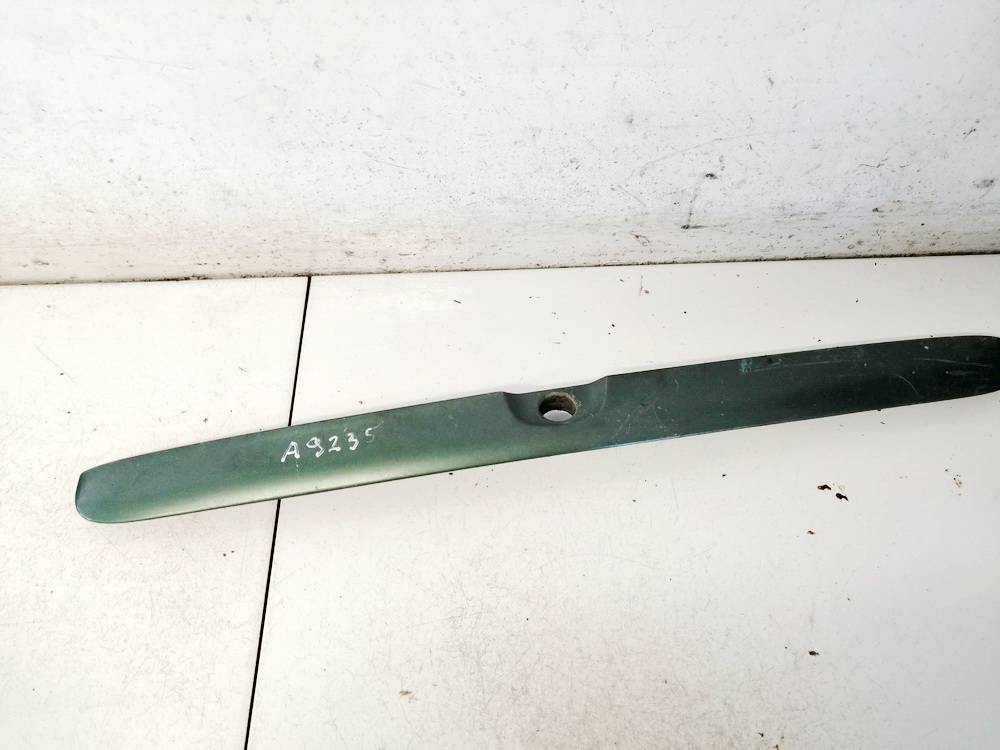 93240976 Opel Astra 2002 Galinio dangcio isorine apdaila (numerio apsvietimas) G.