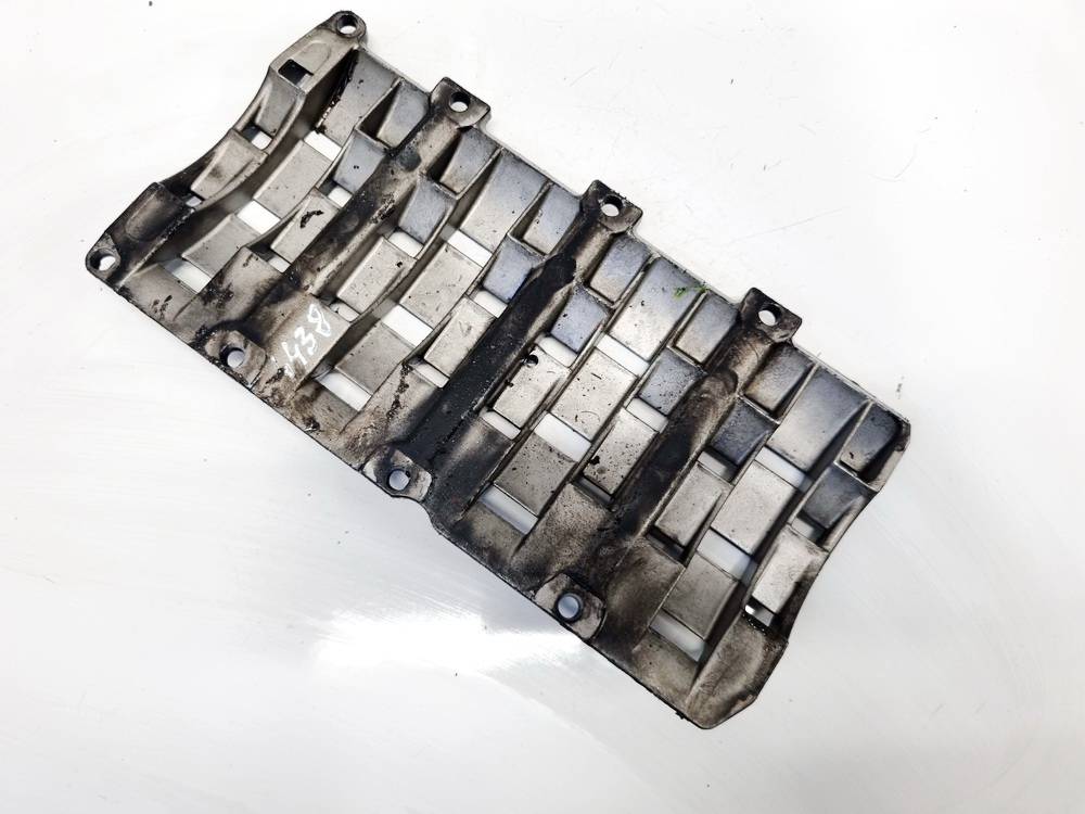 11112247013 BMW 3-Series 2000 Kitos dalys