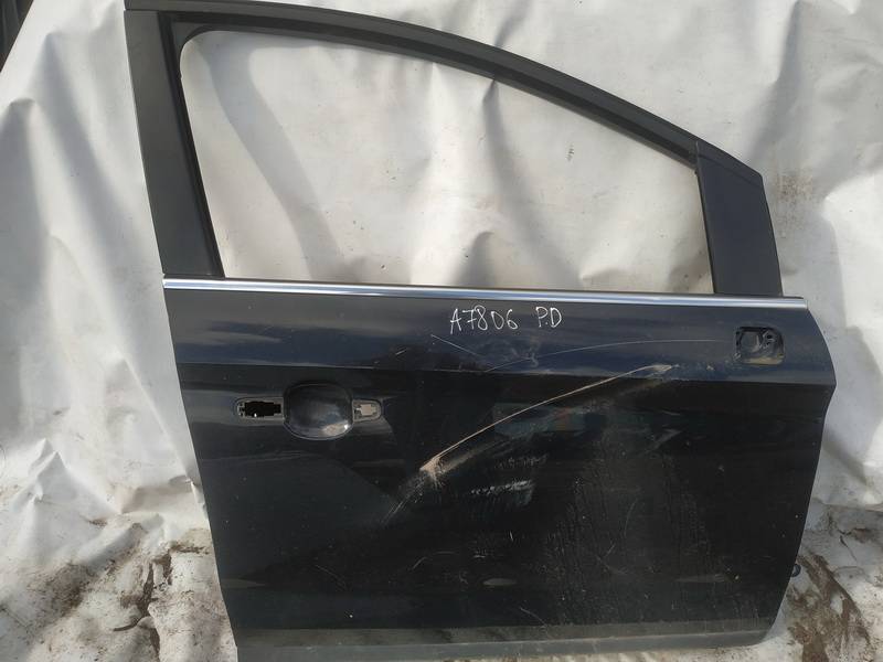 JUODOS Ford Kuga 2011 Drzwi - PRZEDNIE PRAWE