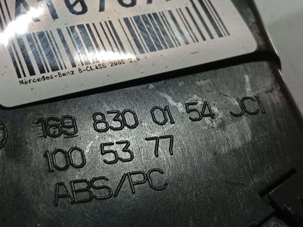 1698300154 Mercedes-Benz B-CLASS 2005 Rejilla Aireadora - 
Moldura protectora de la rejilla de ventilación lateral del panel - Thumbnail 4