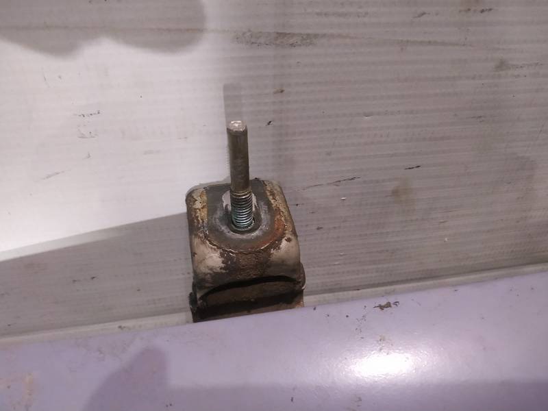 Volkswagen Caddy 2006 Hood Hinges - REAR LEFT - Thumbnail 2