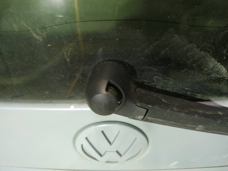 Volkswagen Caddy 2006 Silnik wycieraczki tylnej szyby - TYLNE