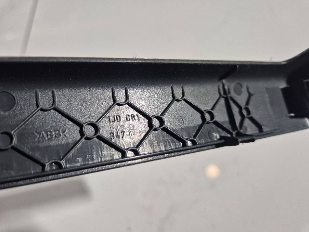 1J0881347D Skoda Octavia 2003 Wykończenie wnętrza (plastikowe elementy) - Thumbnail 3