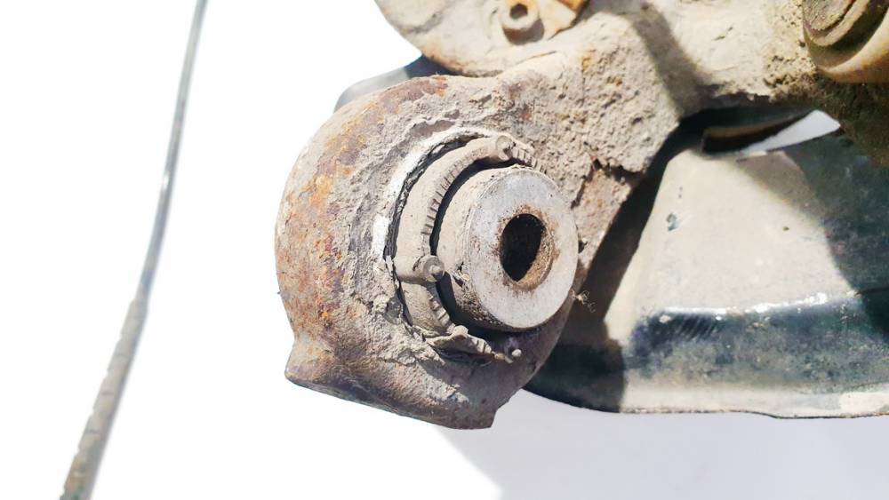 BMW 1-Series 2005 Steering knuckle - REAR RIGHT - Thumbnail 3