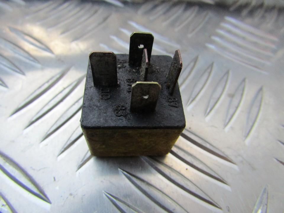 12V40A03532 Renault Megane 2003 Relay module - Thumbnail 2