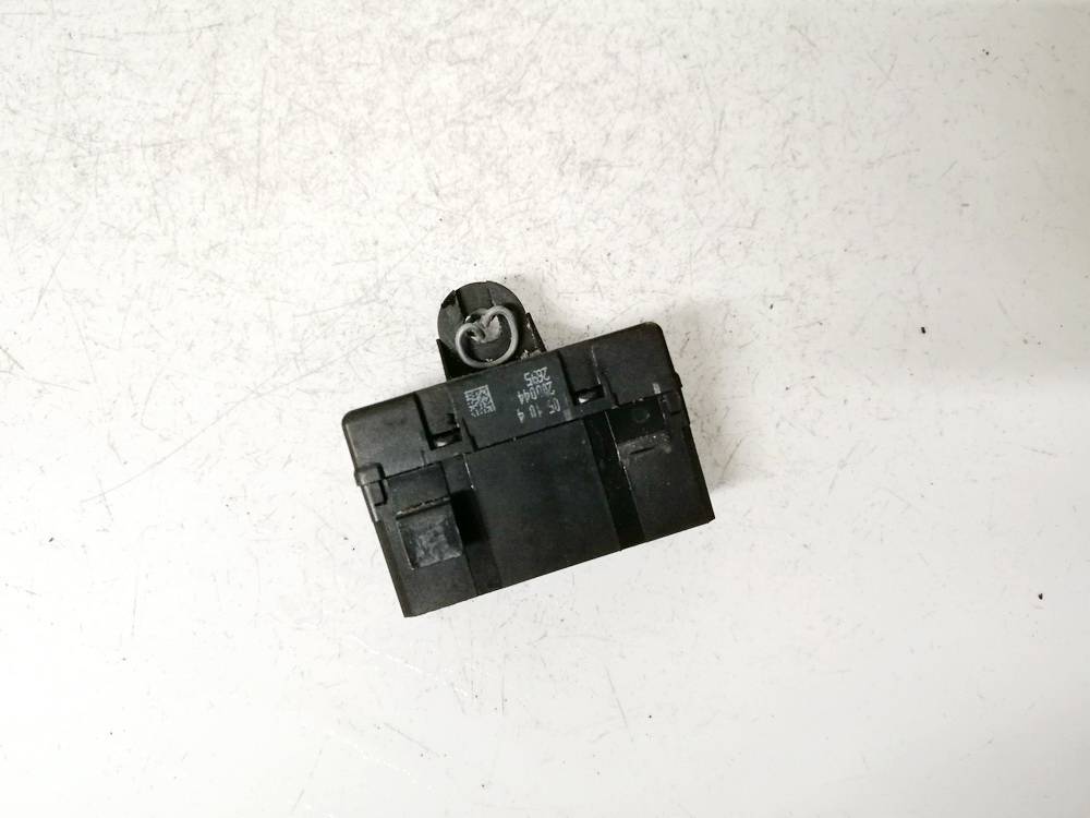 200000 Peugeot 807 2005 Relay module