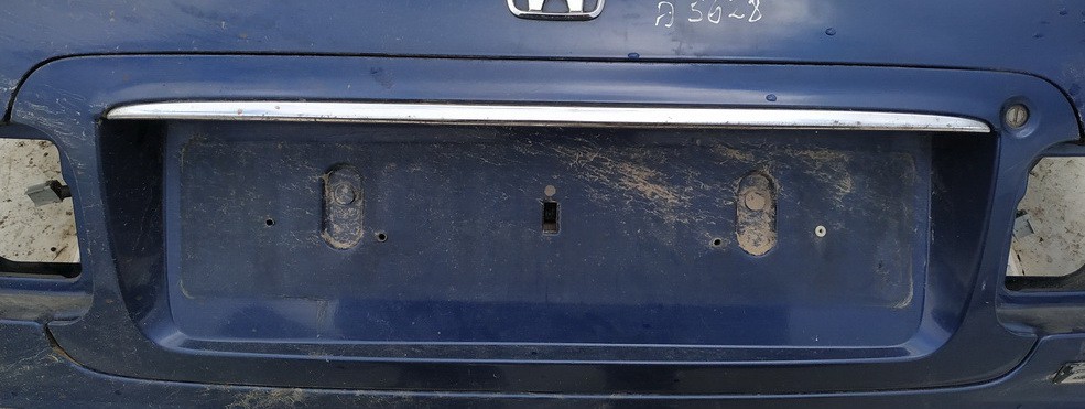 Honda Accord 1996 Zewnętrzne wykończenie tylnej klapy (oświetlenie tablicy rejestracyjnej) - TYLNE