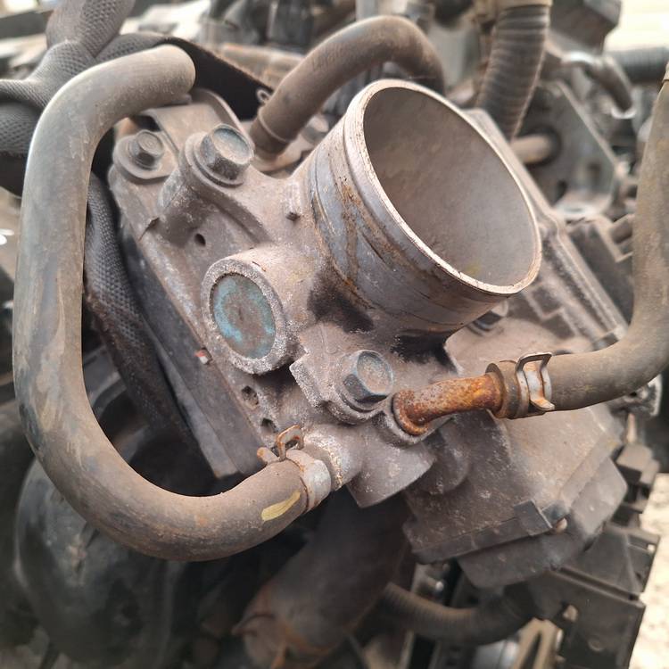 Honda Civic 2008 Suurella Virtaamalla Varustettu Kaasuläpän