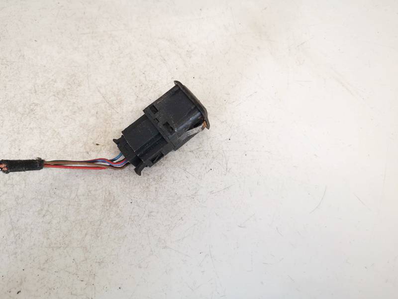 3B0959833A Volkswagen Passat 1998 Fuel Cap Switch (Gas Fuel Door Switch Button) - Thumbnail 3