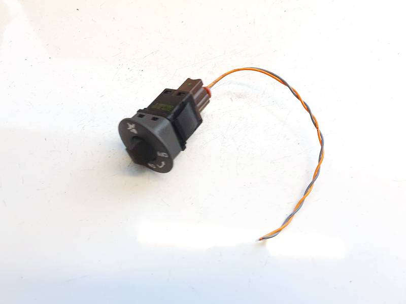 8200169589B Renault Espace 2005 AIRBAG on off Switch (SAFETY ON-OFF SWITCH)