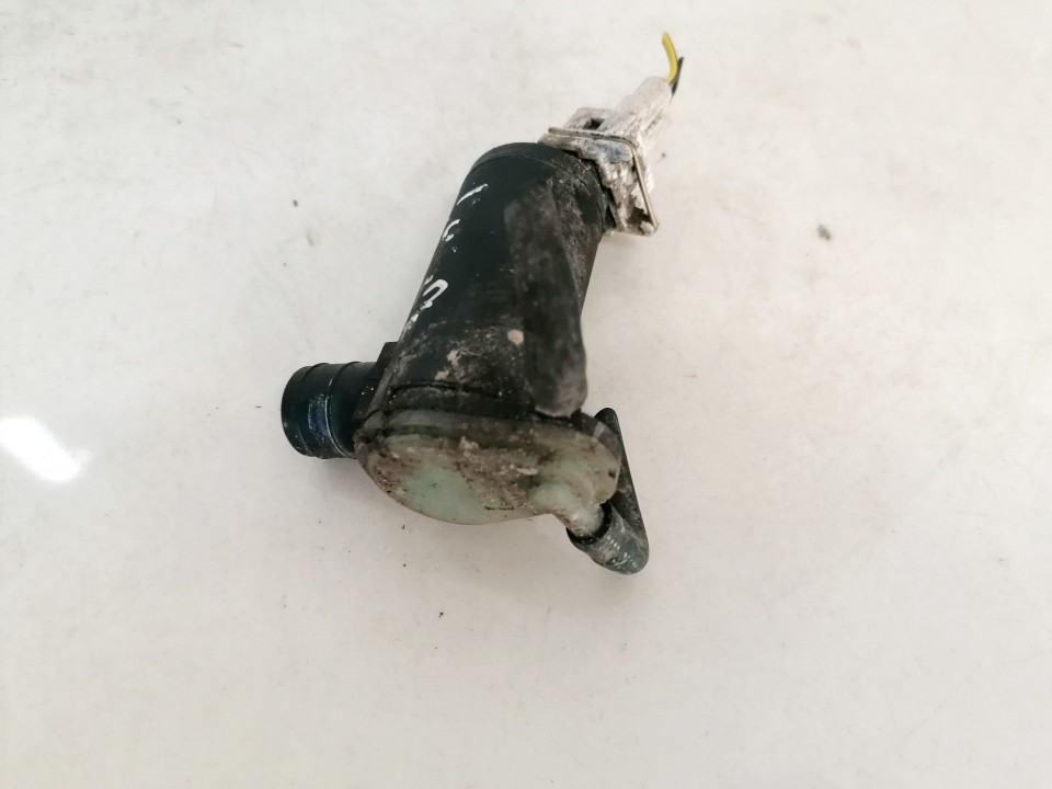 93BB17K624BA Ford Focus 2000 Windshield Windscreen Washer Pump - Thumbnail 2