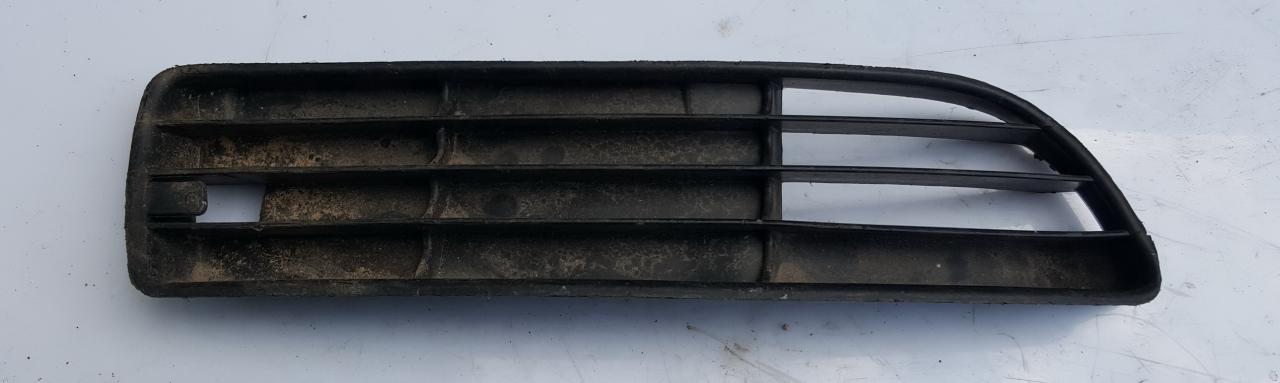 8D0807346G Audi A4 1998 Bumper Grille - FRONT RIGHT