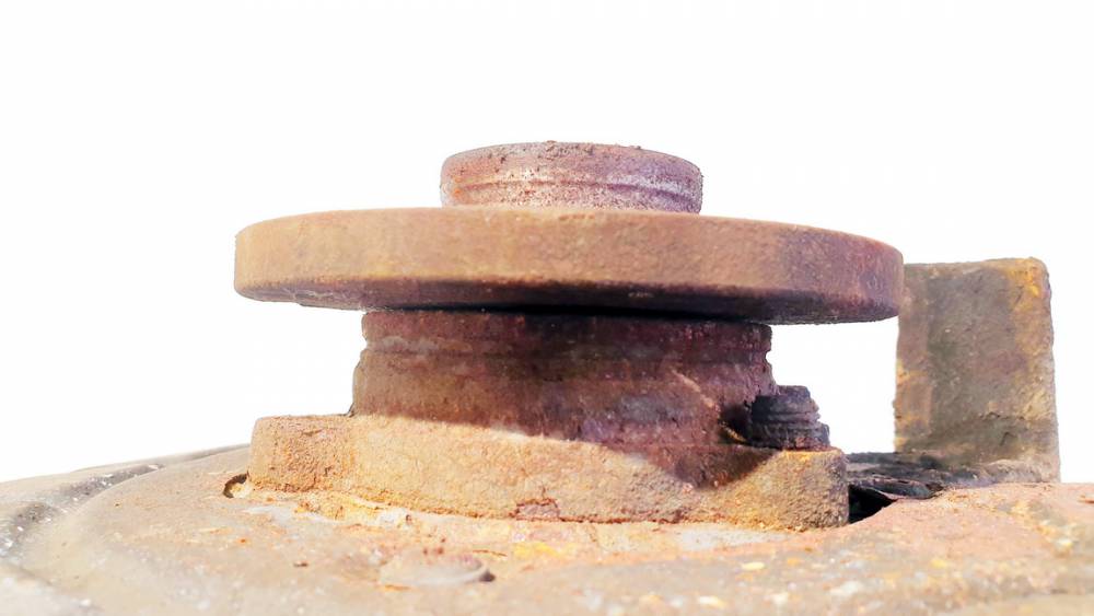 Audi A3 2004 fusée avant droit - Thumbnail 3