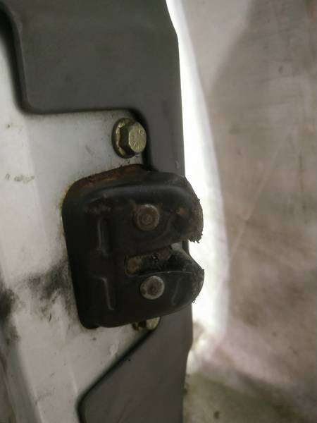 Nissan Almera Tino 2003 Trunk Lid Lock Latch - REAR