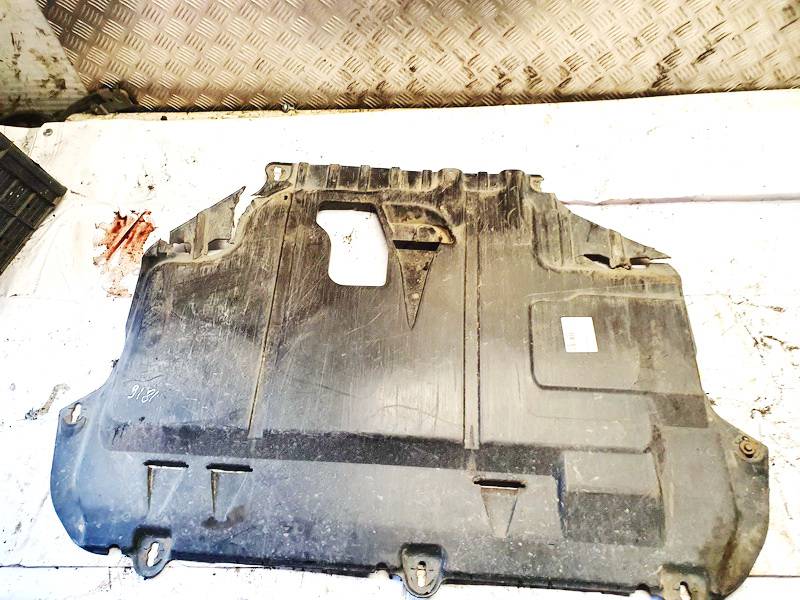 Volvo V50 2004 Bottom protection