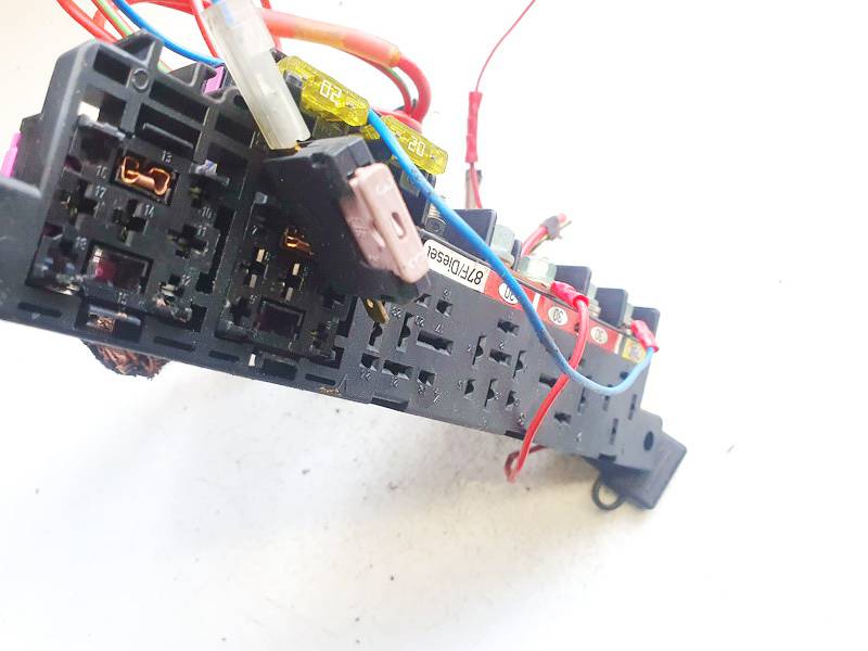 8L0941822A Volkswagen Passat 2005 Fuse box - Thumbnail 2