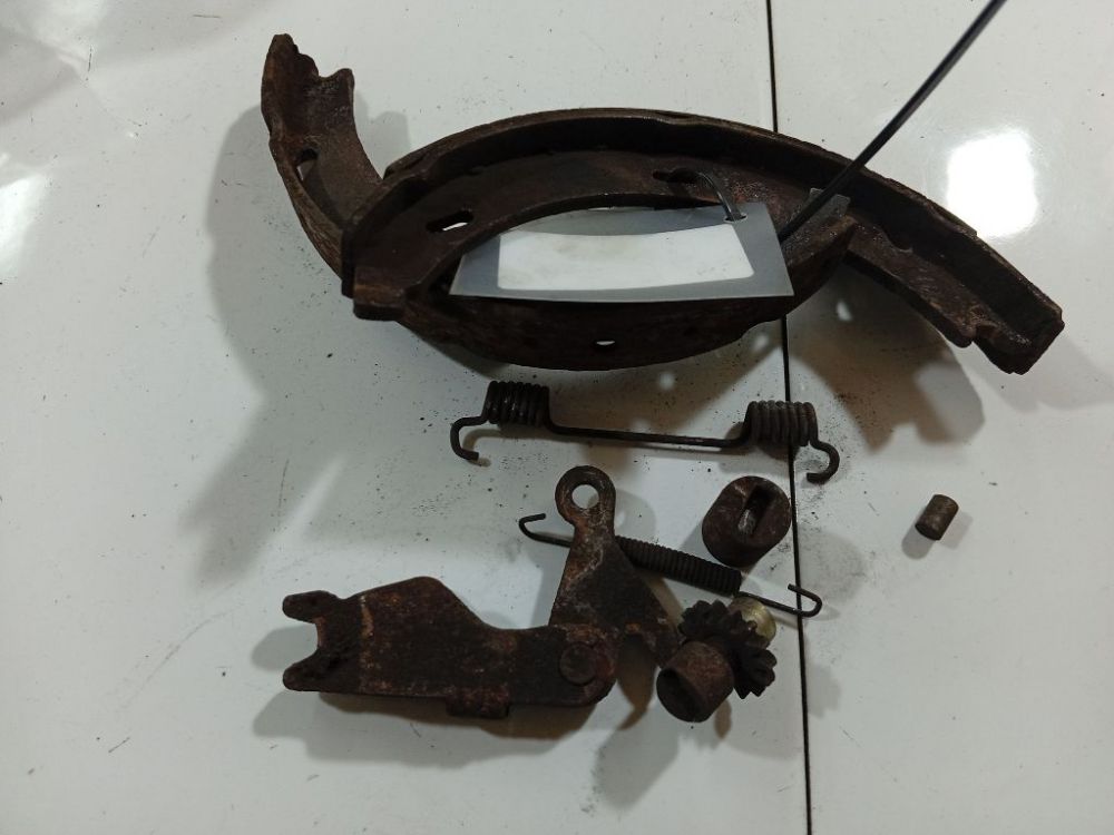 Mercedes-Benz C-CLASS 2002 Rankinio stabdzio mechanizmas - Thumbnail 4