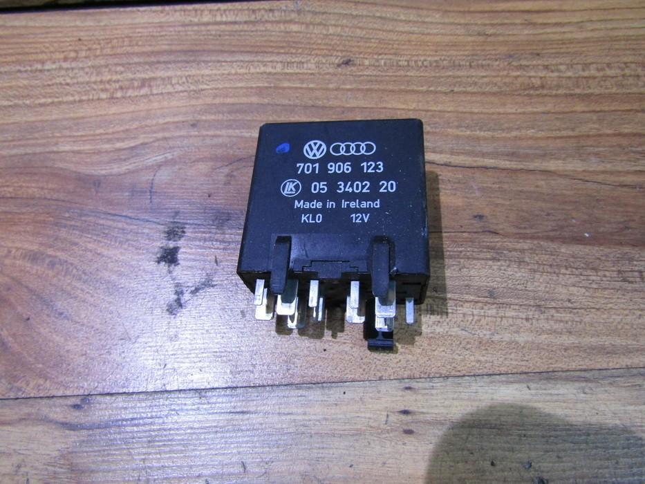 701906123 137 Relay module Volkswagen Transporter 1995 1.9L 13EUR