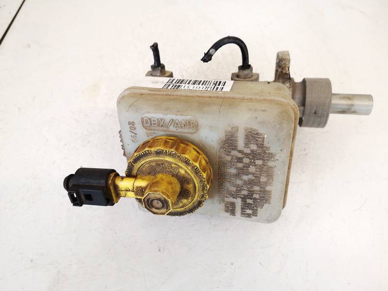 L481402 Volkswagen Golf 1999 Brake Master Cylinder Reservoir