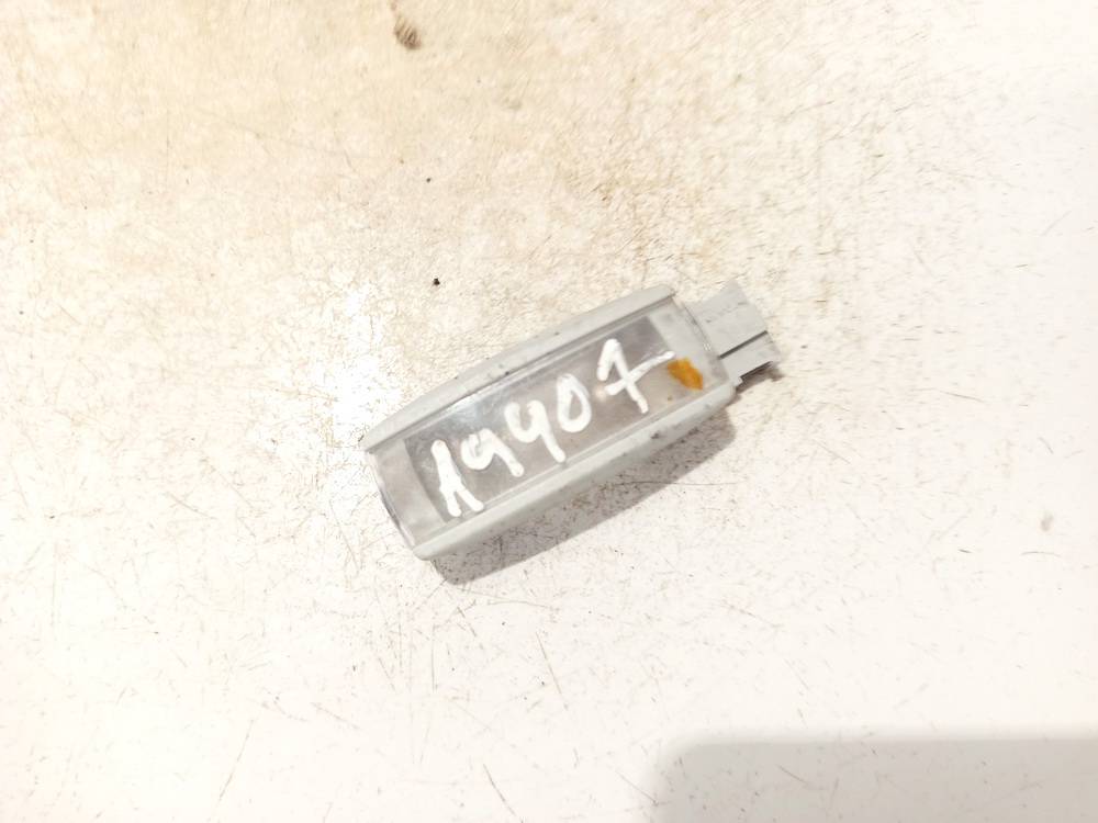 1K0947109 Mazda CX-5 2013 Salona lukturiņš