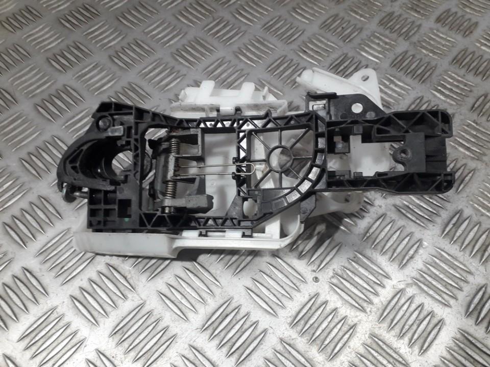 3C0837867B Volkswagen Passat 2006 Durvju ārējā roktura - PRIEKŠA PA KREISI