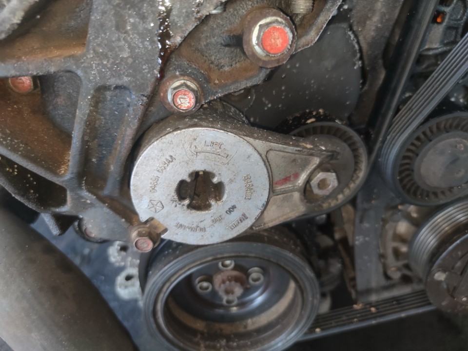 1345A013 Mitsubishi Outlander 2008 Tensioner Belt (Gates Tensioner Pulley)