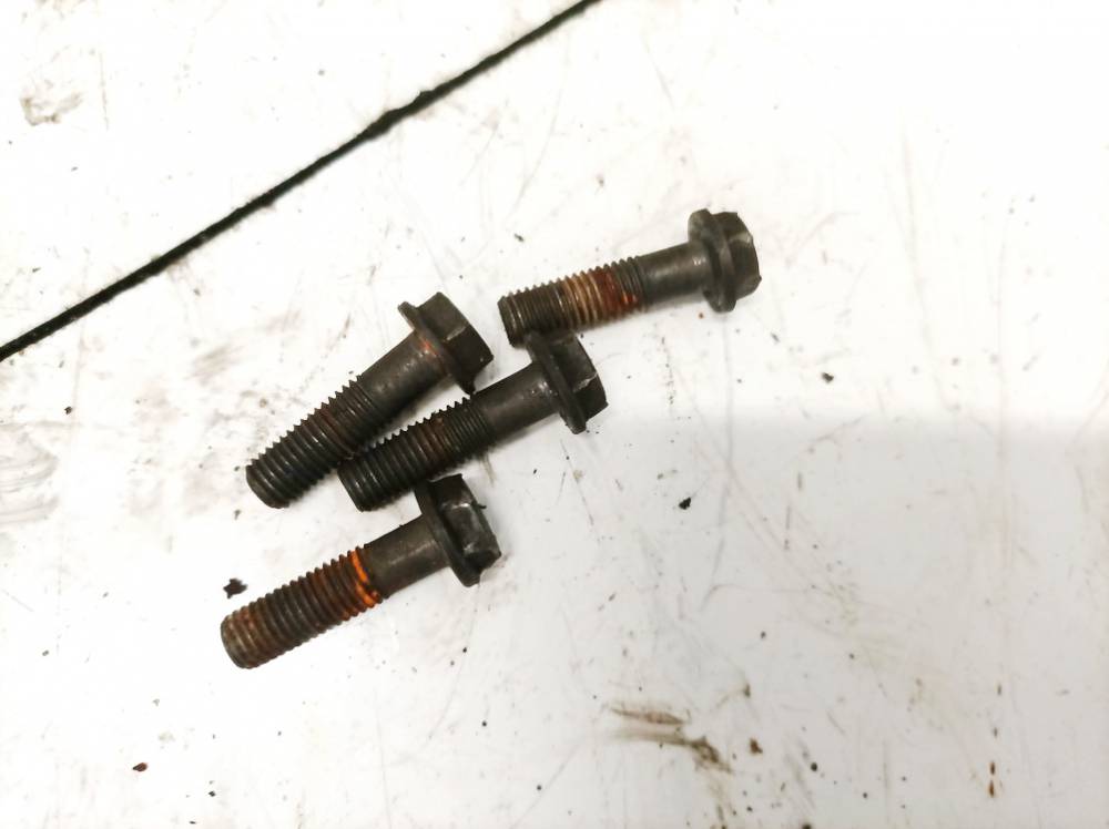 Volkswagen Golf 1999 Pressure Plate screw - Thumbnail 2