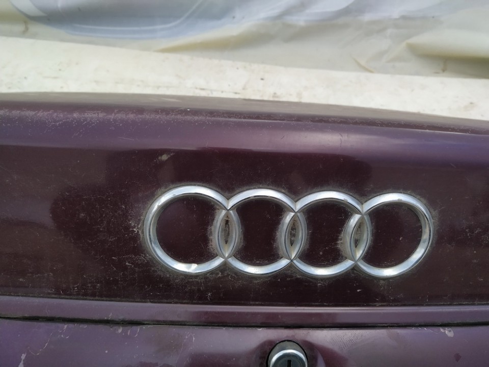 Audi A4 1995 Logotipo-insignia-emblema del fabricante