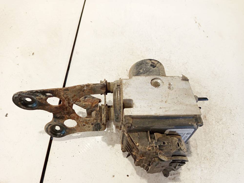 3C0614095P Volkswagen Passat 2006 BLOC HYDRAULIQUE ABS