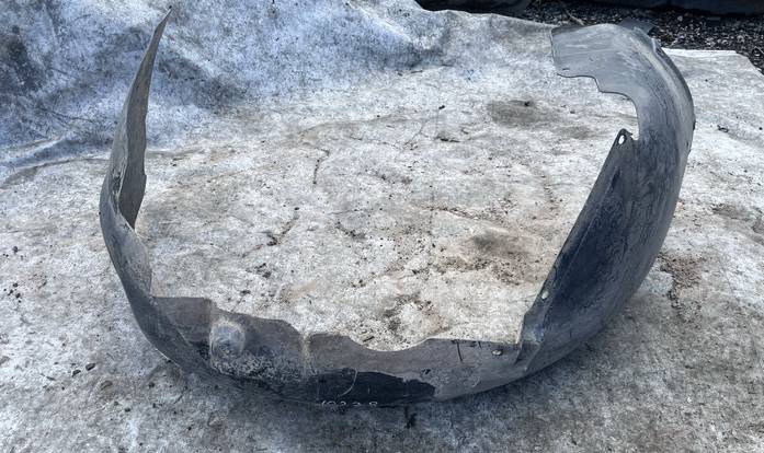 8E0821172 Audi A4 2002 Plastic Inner Fender - FRONT RIGHT