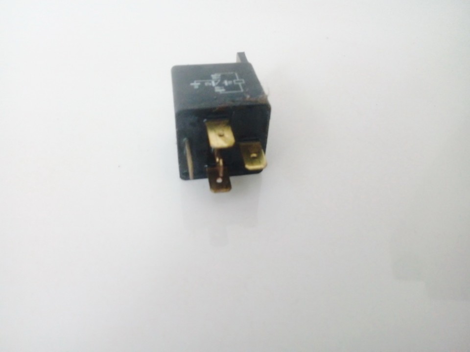 NVF42CZ30A Volkswagen Passat 2001 Relejs - Thumbnail 2