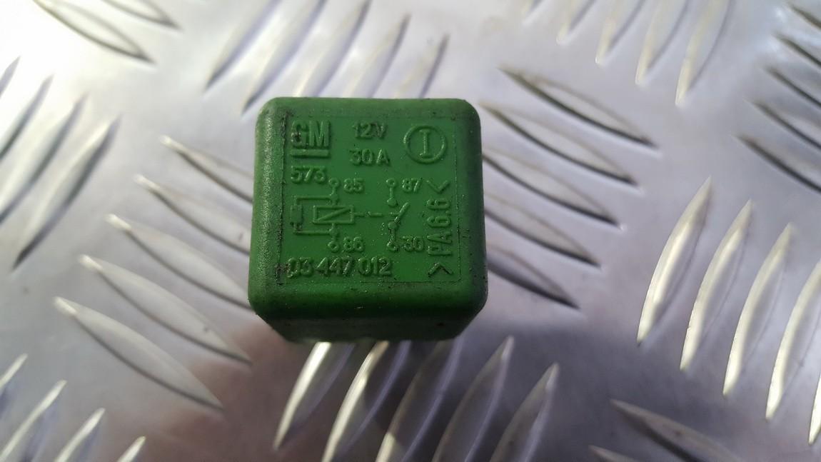 03447012 Opel Omega 1995 Relay module
