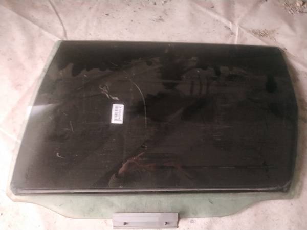 AS2 Volvo V70 2006 Duru stiklas G.K.