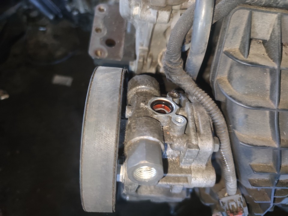 Chrysler Sebring 2009 Pump assembly - Power steering pump - Thumbnail 2
