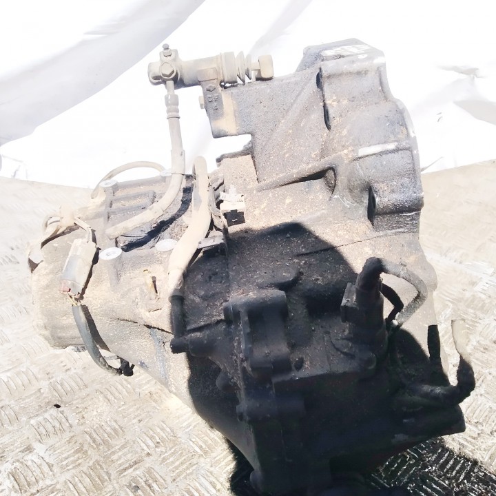 2J0 Nissan Primera 2000 Gearbox - Thumbnail 2