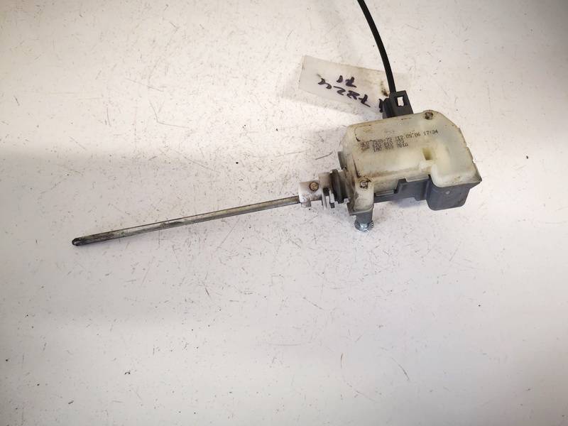 1M0959781A Skoda Octavia 2006 Fuel Flap Motor